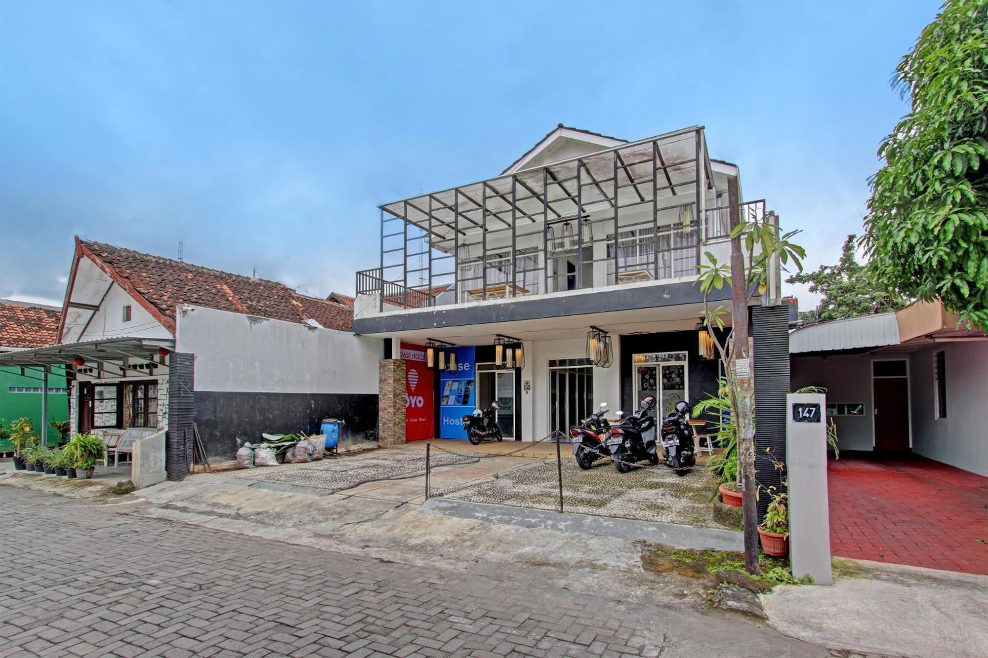 Oyo 91952 Oase Hostel Yogyakarta Exterior photo